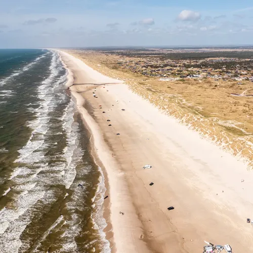 klithjem_badehotel_strand_panorama.webp